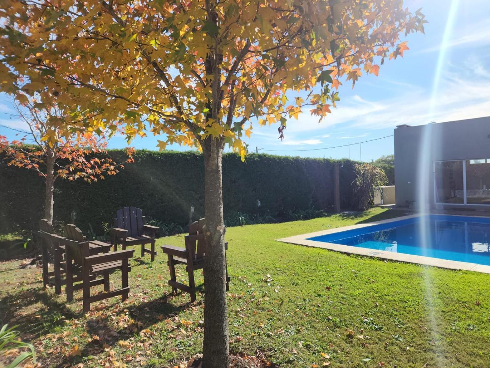 Casa En Club De Campo. Parque Y Pileta. Holiday home *